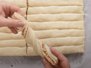 Nevíte co s listovým těstem? Vyzkoušejte tyto masové vrtule z listového těsta!