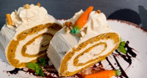 Mrkvová roláda s karamelovým krémem Rychlá mrkvová roláda – lehký dezert s mascarpone a karamelem