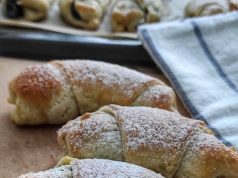 Křehké ořechové rohlíčky z domácího těsta – voňavé a nadýchané