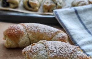 Křehké ořechové rohlíčky z domácího těsta – voňavé a nadýchané