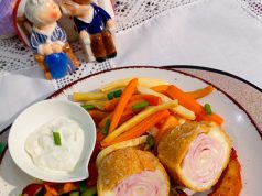 Smažený stočený sýr se šunkou a zeleninovými hranolkami