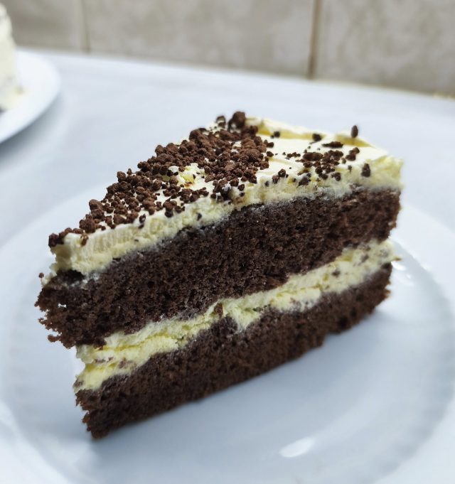 Kakaový piškotový dort s vanilkovým krémem – jednoduchý a nadýchaný dezert od čtenářky Hany 🍫🍰 Kakaový piškotový dort s vanilkovým krémem – jednoduchý a nadýchaný dezert od čtenářky Hany 🍫🍰