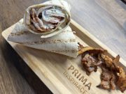 Šťavnatý domácí kuřecí kebab s jogurtovou marinádou