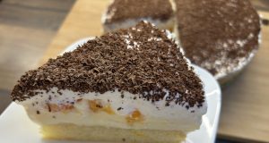 Florida řezy – lehký a svěží ovocný dezert s krémem a šlehačkou