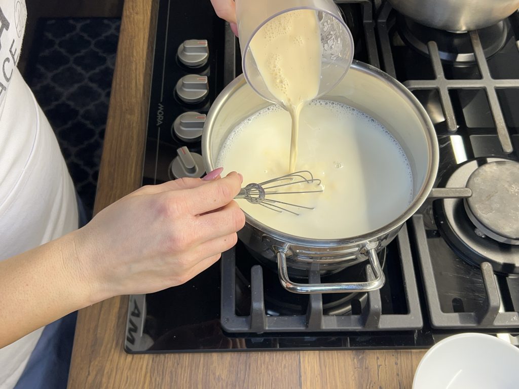 Florida – svěží mandarinkový dezert s vanilkovým krémem a šlehačkou