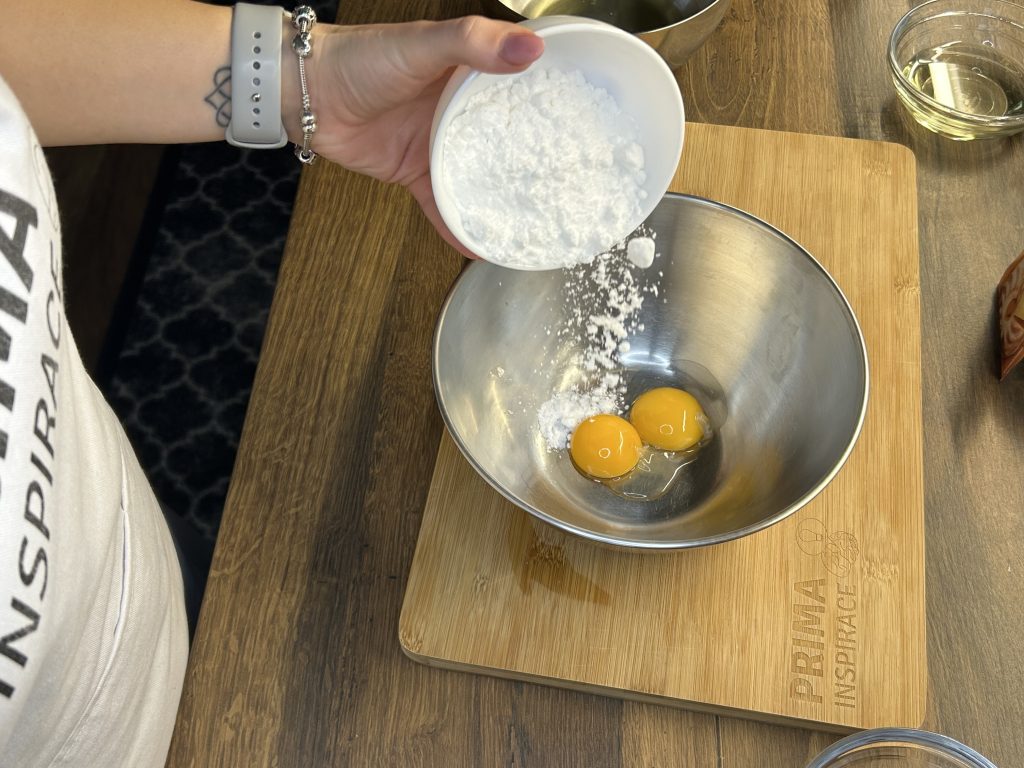 Florida – svěží mandarinkový dezert s vanilkovým krémem a šlehačkou