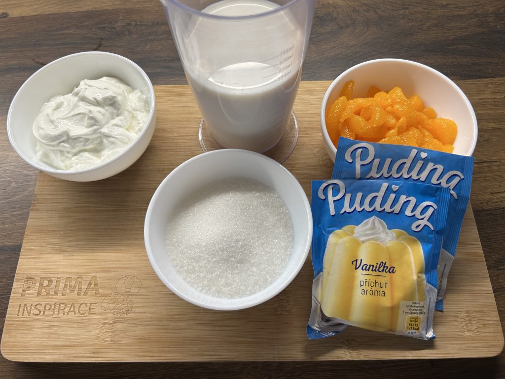 Florida – svěží mandarinkový dezert s vanilkovým krémem a šlehačkou