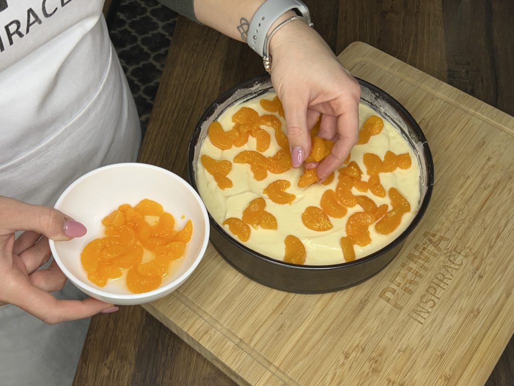 Florida – svěží mandarinkový dezert s vanilkovým krémem a šlehačkou