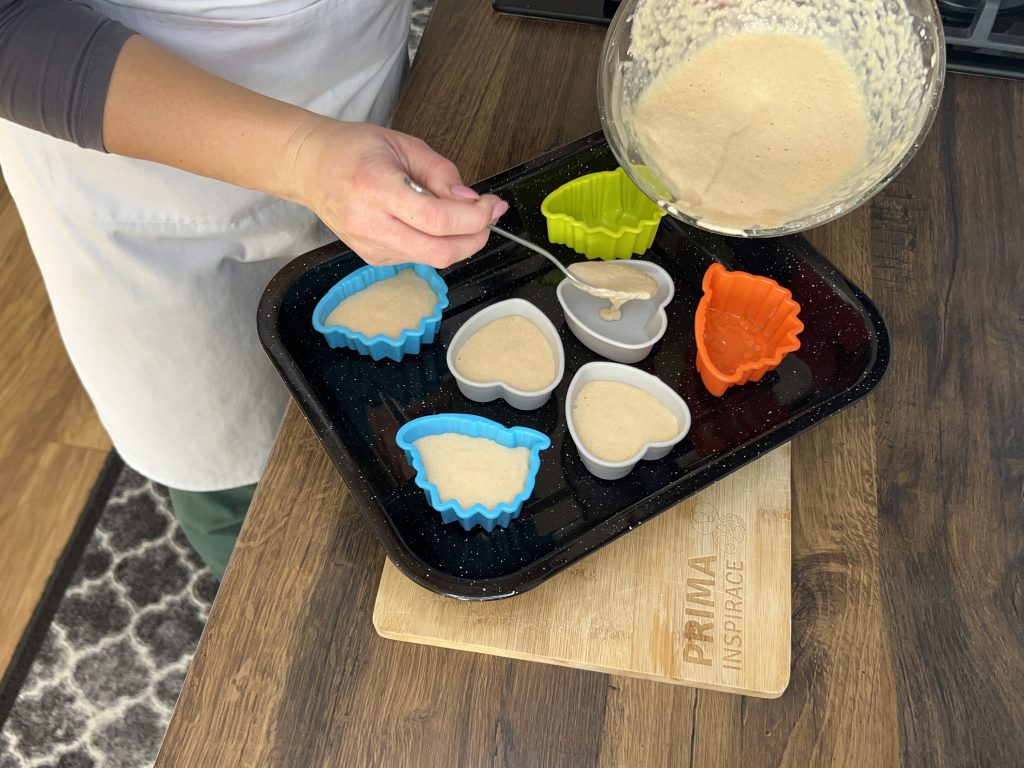 Jablečná svačinka ve tvaru dinosaurů