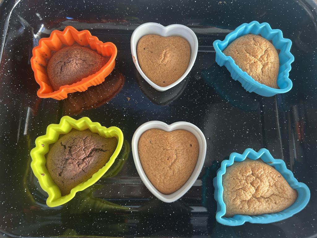 Jablečná svačinka ve tvaru dinosaurů