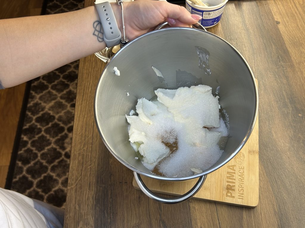 Jablkovo-karamelový cheesecake