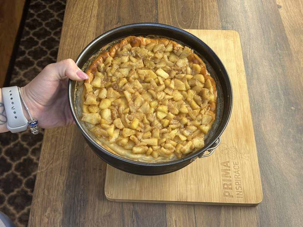 Jablkovo-karamelový cheesecake