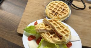 Kefírové vafle: Nadýchaný a rychlý recept na sladkou i slanou verzi