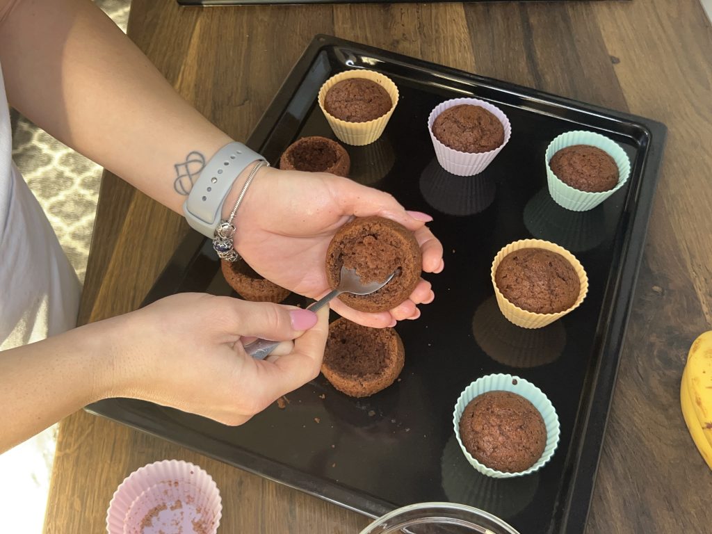 Krtkovy muffiny s banánem a šlehačkou