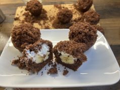 Krtkovy muffiny s banánem a šlehačkou Krtkovy muffiny s banánem a šlehačkou: mini verze oblíbeného dortu, která potěší malé i velké