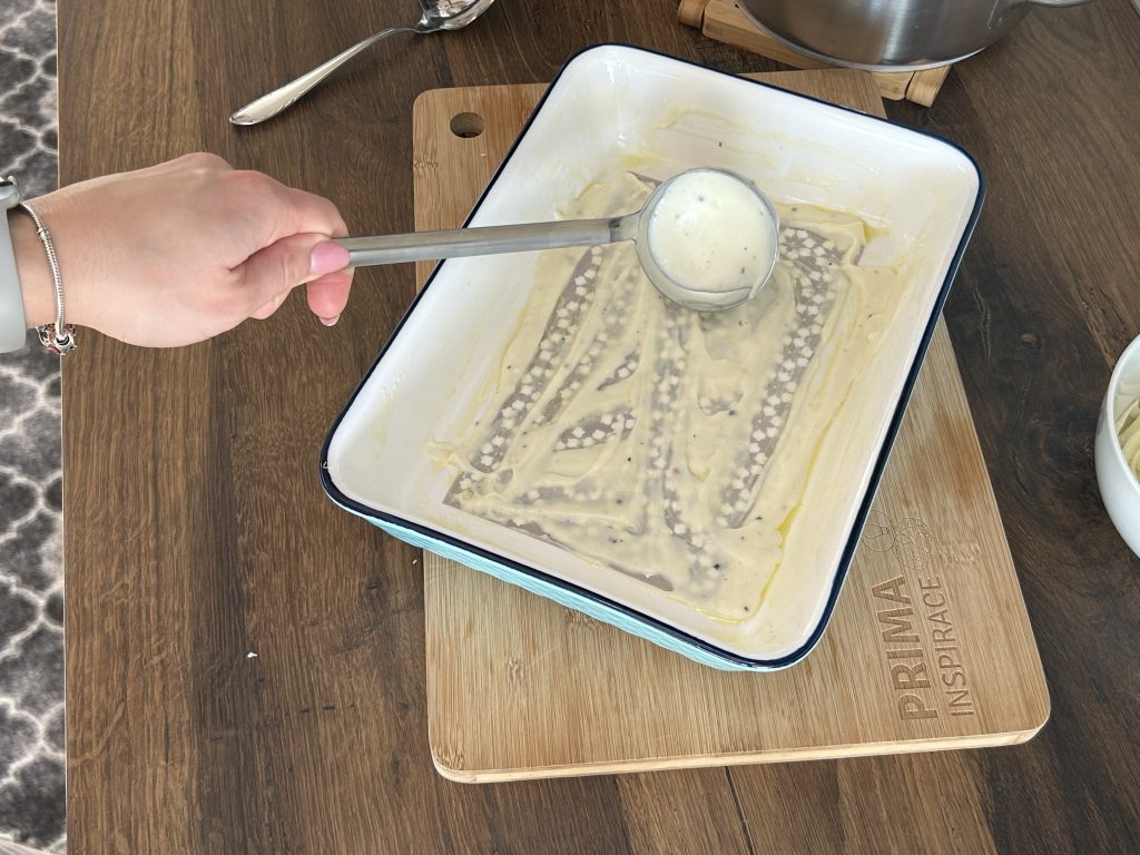 Domácí lasagne s boloňskou omáčkou a bešamelem