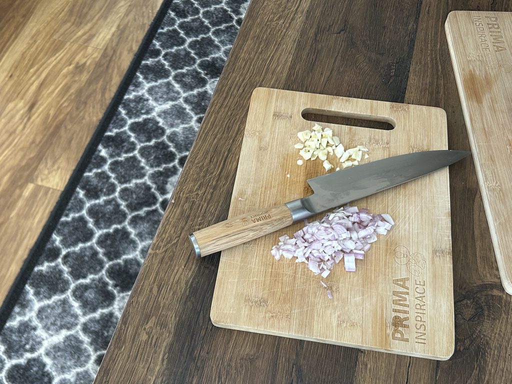 Domácí lasagne s boloňskou omáčkou a bešamelem