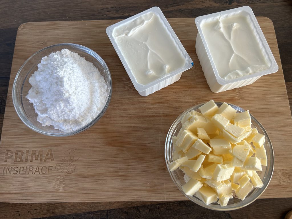 Nepečená tvarohovo-banánová střecha