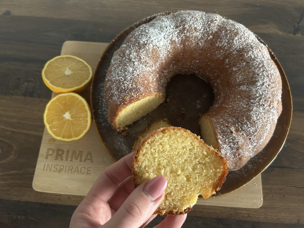 Pomerančová bábovka s voňavým sirupem