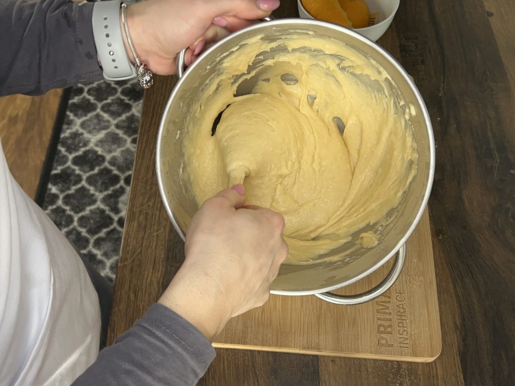 Pomerančová bábovka s voňavým sirupem