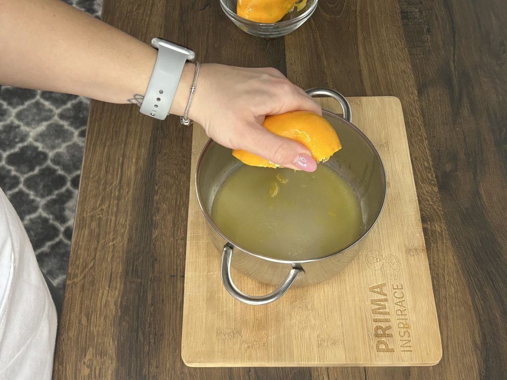 Pomerančová bábovka s voňavým sirupem