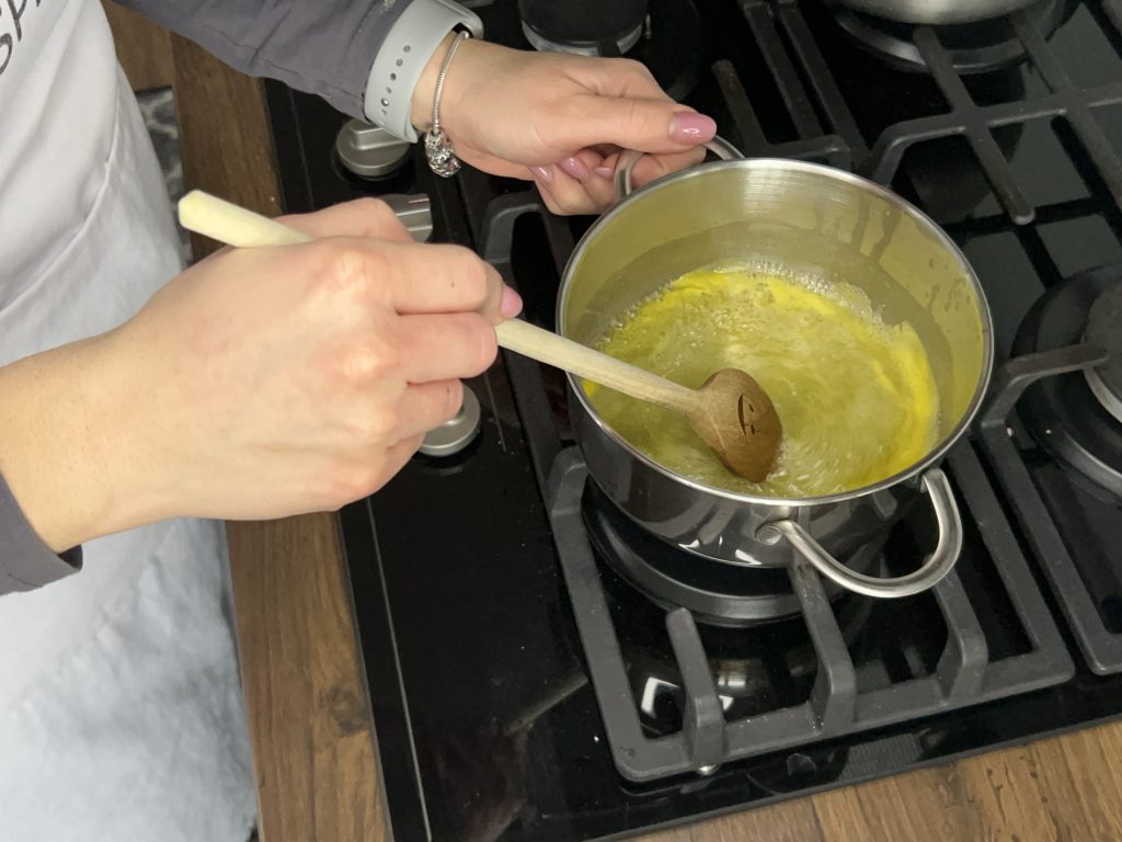 Pomerančová bábovka s voňavým sirupem