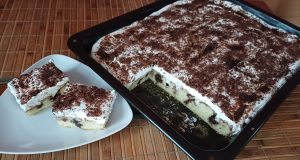 Děrovaná buchta s kakaovo-rumovou polevou – vláčný plechový dezert, který zmizí první