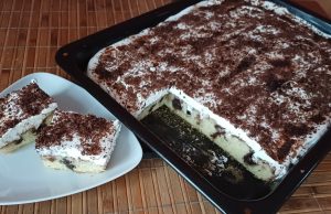 Neodolatelná děrovaná buchta, která je šťavnatá a velmi chutná