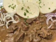 Poctivý guláš z hovězího krku: Nejlepší recept na hustou omáčku