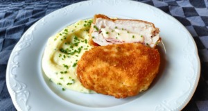 Kuřecí řízky Cordon bleu plněné šunkou a sýrem s bramborovou kaší