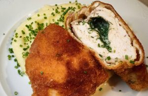 Kyjevský kotlet s bramborovou kaší