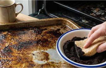 Zapomeňte na sodu a ocet: Trik babiček, jak odstranit nejhorší mastnotu z trouby bez drhnutí!