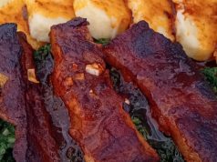 Pečený bůček se špenátem a knedlíkem