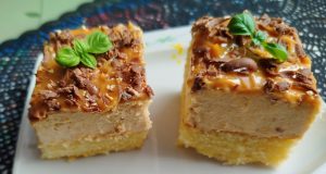 Pudinkový zákusek s karamelovou polevou