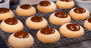 Mléčné domácí sušenky s náplní: Jednoduchý recept ideální ke kávě