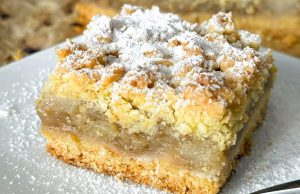 Snadný a rychlý recept na vynikající jablečný koláč – Ideální k odpolední kávě! Jednoduchý jablečný koláč hotový za 35 minut – nadýchaný a krásně vláčný