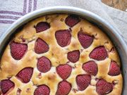 Jahodový koláč se smetanou – vláčný, voňavý a dokonale letní dezert