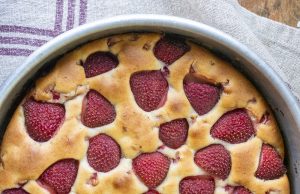 Jahodový koláč se smetanou – vláčný, voňavý a dokonale letní dezert