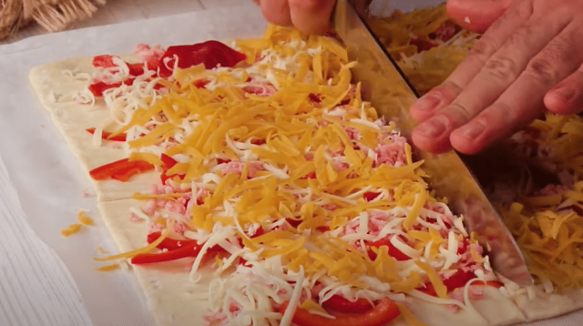 Luxusní mini tortilly se šunkou, sýrem a zeleninou: rychlé pohoštění Luxusní mini tortilly se šunkou, sýrem a zeleninou: rychlé pohoštění