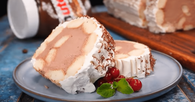 Nepečená piškotová roláda s luxusním nutellovým krémem – jednoduchý dezert bez trouby Nepečená piškotová roláda s luxusním nutellovým krémem – jednoduchý dezert bez trouby