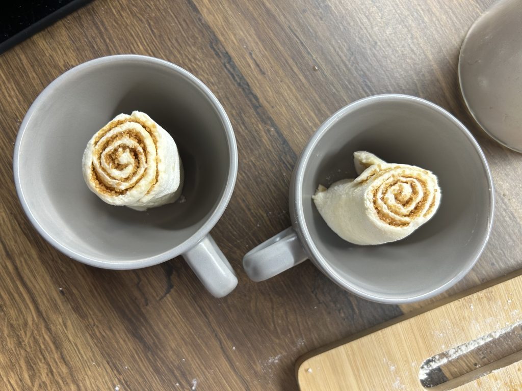 Rychlý skořicový šnek z hrnečku