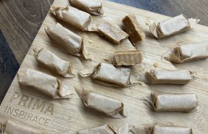 Domácí krovky – poctivý karamelový bonbón Domácí krovky z kondenzovaného mléka: Poctivé karamelky jako od babičky