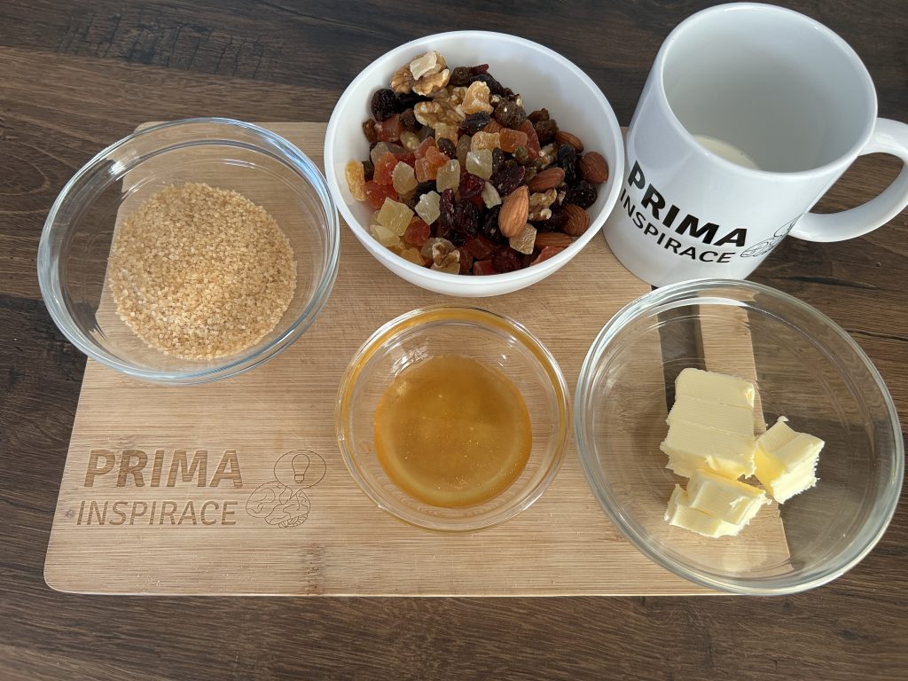 Neodolatelné kakaové sušenky s karamelizovaným ovocem a ořechy