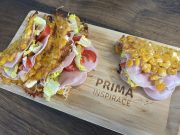 Kukuřičné tacos se sýrem a zeleninou Kukuřičné tacos se sýrem a zeleninou