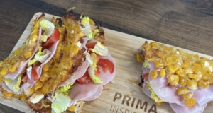 Kukuřičné tacos se sýrem a zeleninou Kukuřičné tacos se sýrem a zeleninou