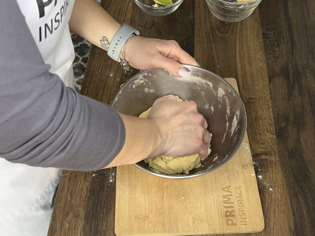 Medové kuličky - recept na vánoční cukroví