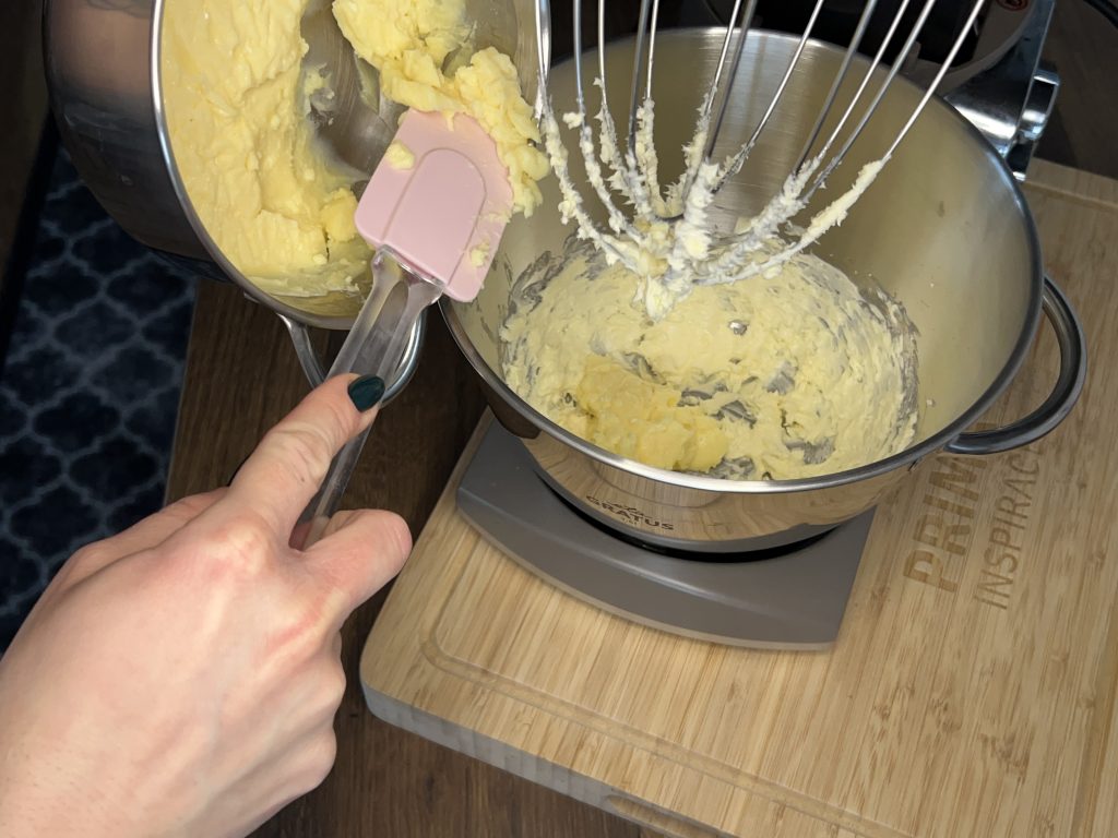 Domácí oplatkové zmrzlinky s vanilkovým krémem a čokoládou