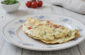 Nevíte co teplého k večeři? Vyzkoušejte tyto slané sýrové palačinky! Sýrové palačinky se zeleninou – rychlá a jednoduchá večeře