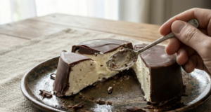 Jednoduchý recept na fantastické tvarohové dortíky s čokoládovou polevou! Nepečené tvarohové dortíky s čokoládovou polevou: domácí Kinder Pingui
