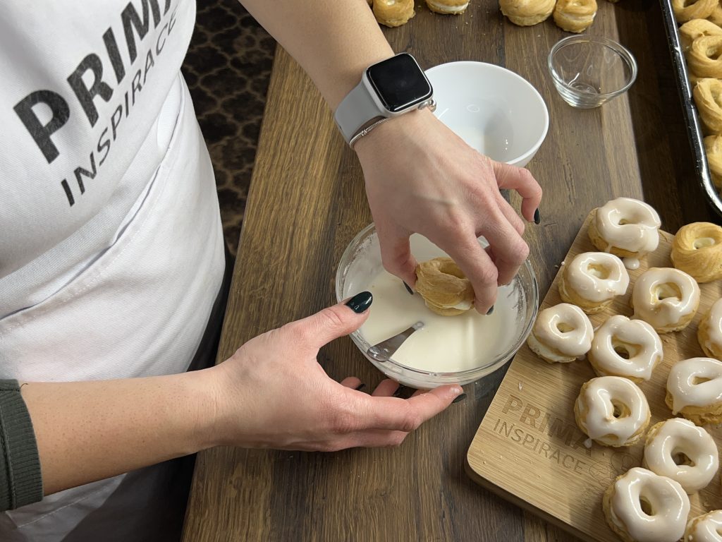 Křehké věnečky s vanilkovým pudinkovým krémem